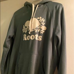 roots pull over sweater